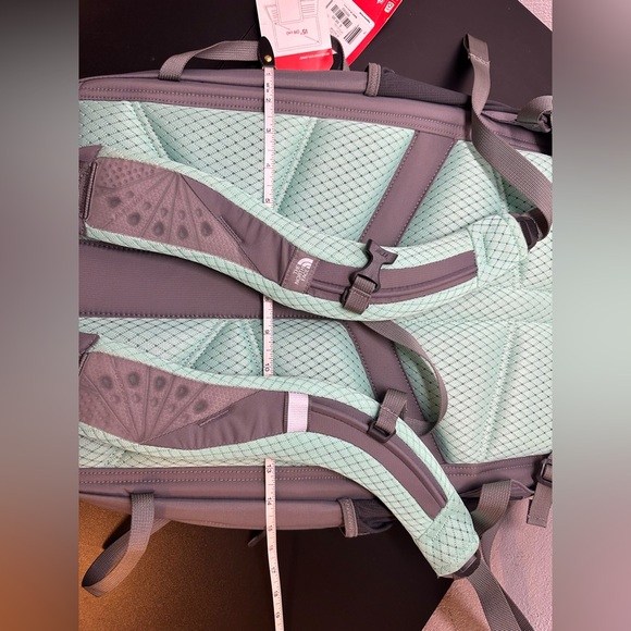 NWT The North Face Women\'s Recon Gray Backpack with Mint Green Accents